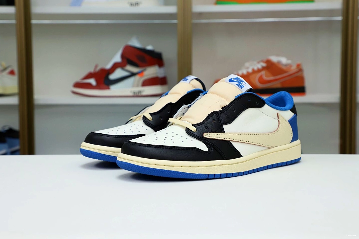 SCOTT 1 AIR FRAGMENT X JORDAN TRAVIS LOW DESIGN X 0311